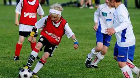 juniorfootball.am football-players-outfit-3