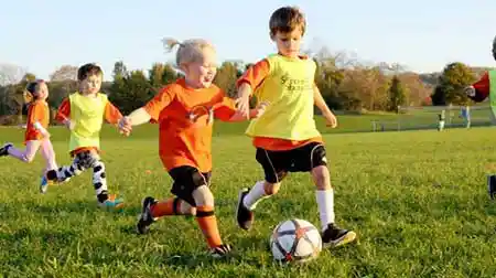 juniorfootball.am football-players-outfit-4